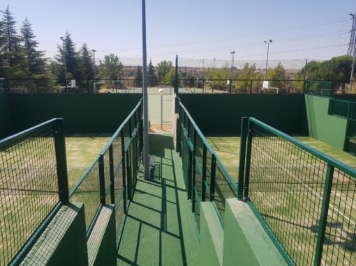 Reconstruccion pistas de padel Universidad Europea