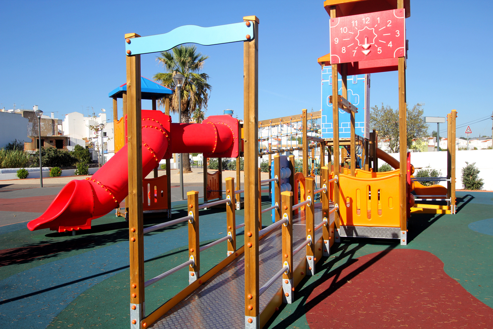 Reparación parques infantiles