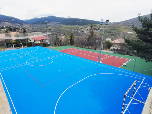 Construction of sports and tennis court Cabezuela de la Iluminaria