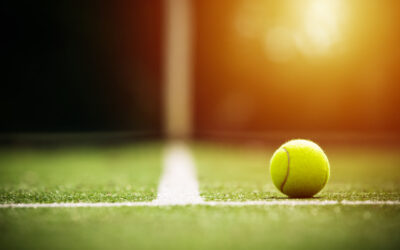 Iluminaci&oacute;n pista de tenis