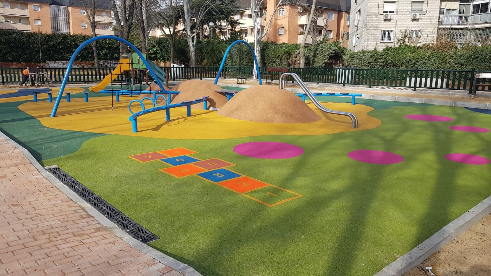 Instalación de parque infantil